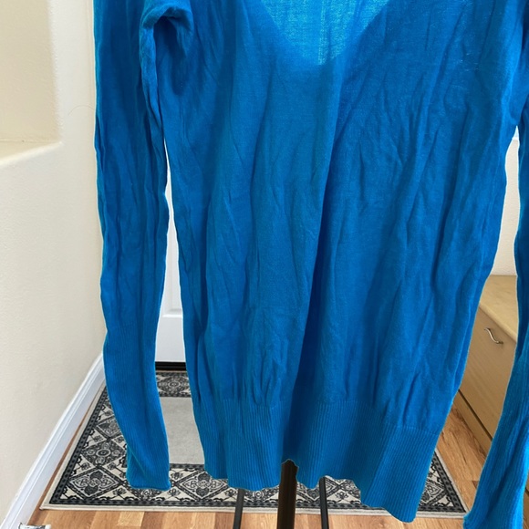 A&F sweater size medium - Picture 11 of 11